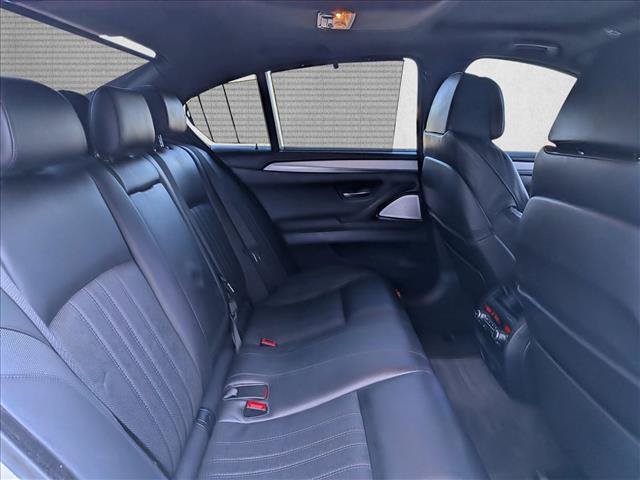 Used 2016 BMW M5 RWD image 21