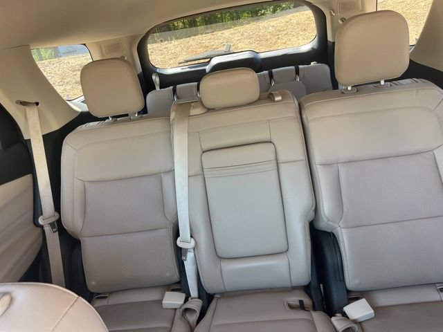 Used 2021 Ford Explorer Limited w/ Equipment Group 301A AWD/4WD image 37