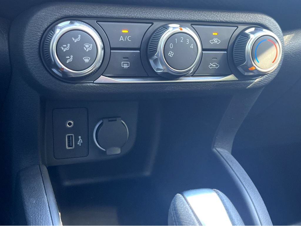 Certified 2023 Nissan Kicks SV FWD image 28