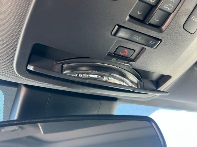 Used 2024 Toyota Sienna XLE FWD image 38