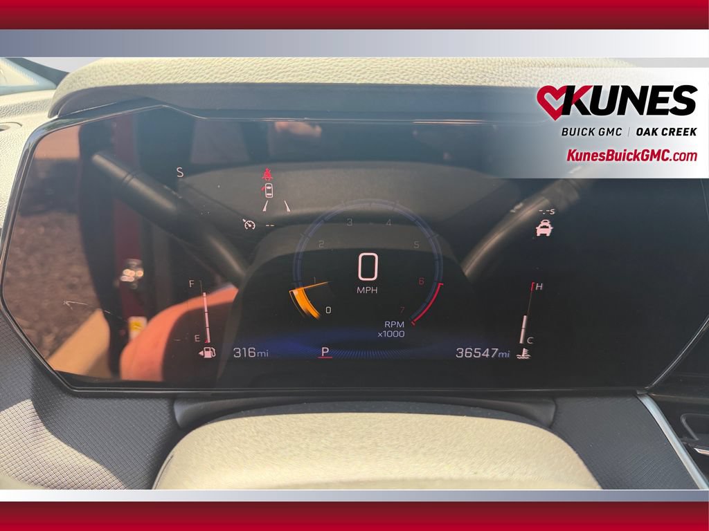 Used 2025 Chevrolet TrailBlazer LT FWD image 14