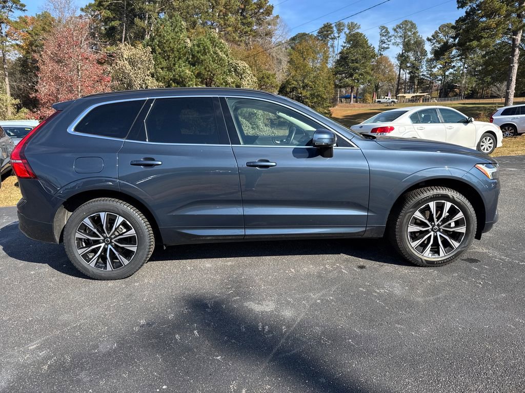 Certified 2023 Volvo XC60 B5 Core w/ Climate Package image 7