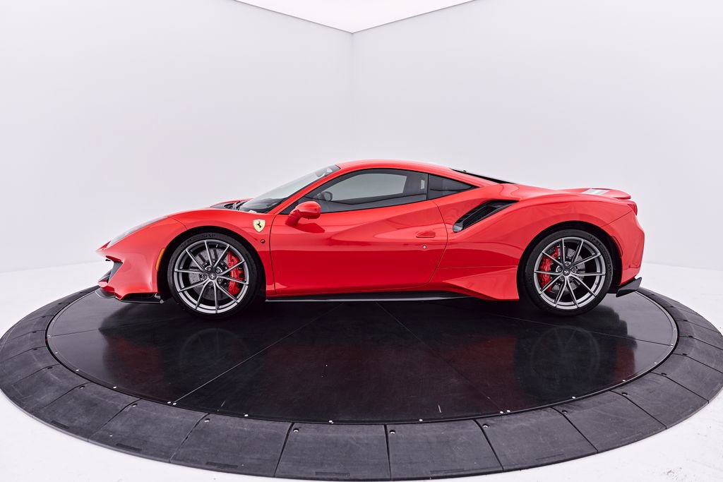 Used 2020 Ferrari 488 Pista Coupe RWD image 20