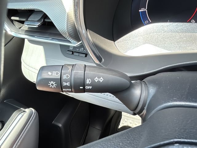 Used 2023 Toyota Highlander Platinum FWD image 19