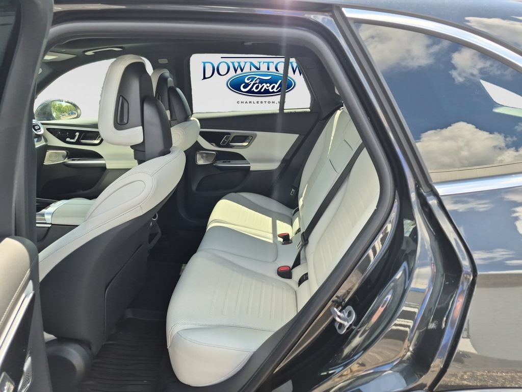 Used 2026 Mercedes-Benz GLC 300 4MATIC image 31