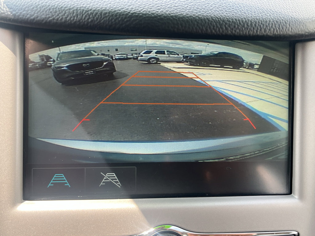 Used 2018 Chevrolet Cruze LS FWD image 18