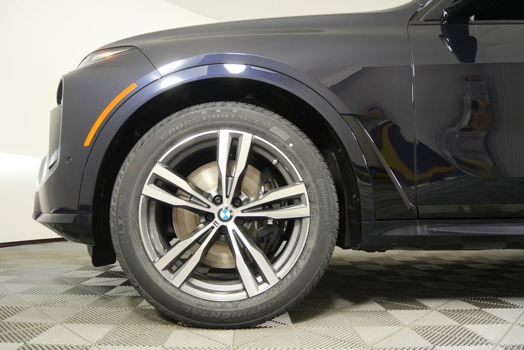 Used 2026 BMW X7 M60i image 7