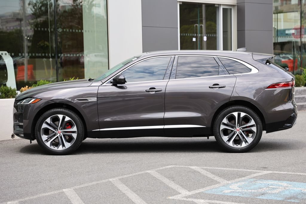 Used 2023 Jaguar F-PACE S AWD/4WD image 2