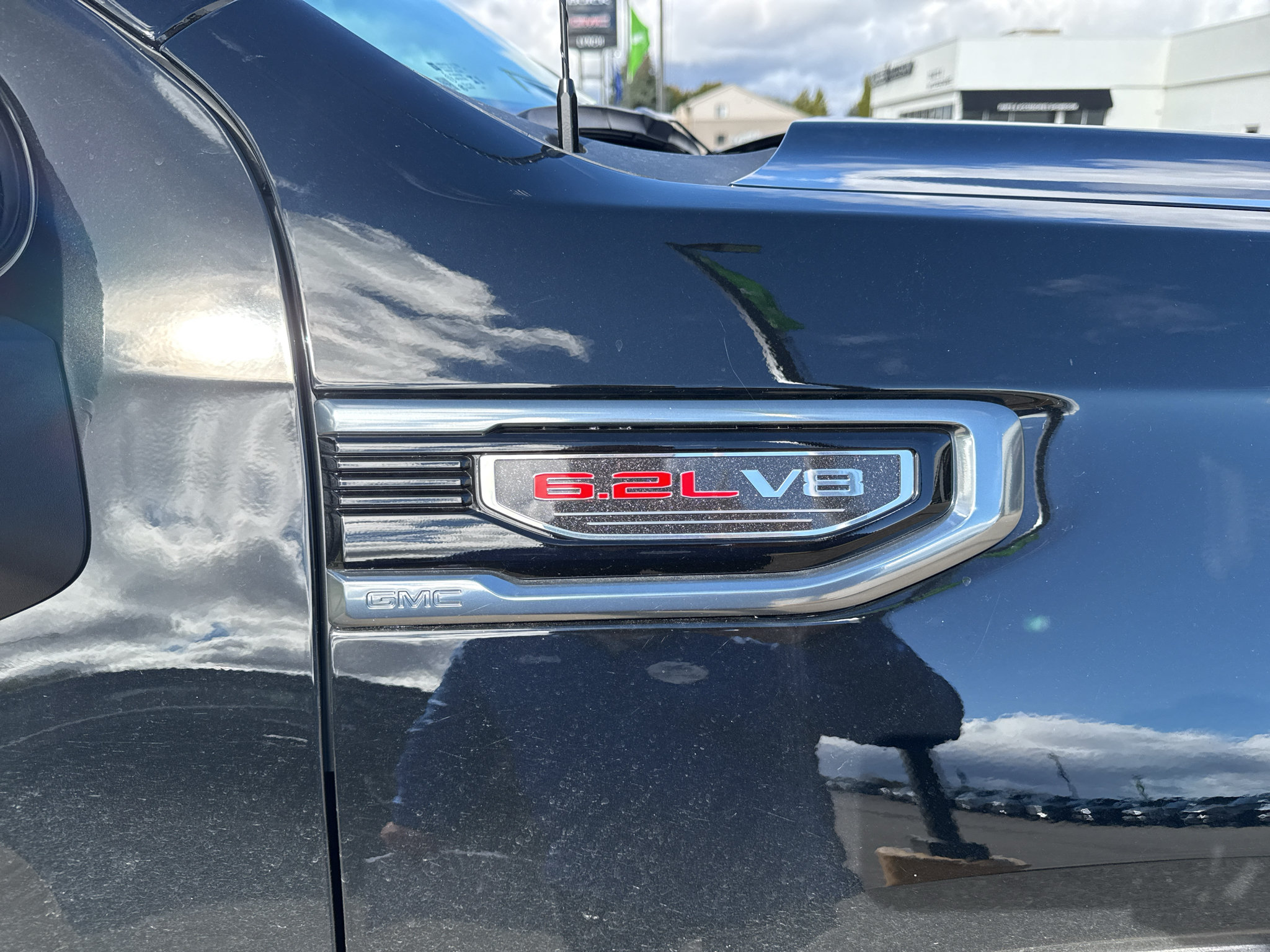 Used 2026 GMC Sierra 1500 AT4 w/ AT4 Premium Package AWD/4WD image 4