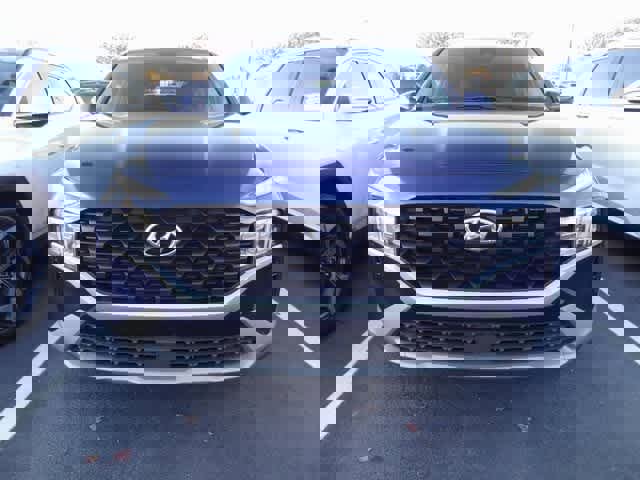 Used 2023 Hyundai Santa Fe SE image 2