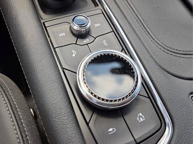 Certified 2025 Cadillac XT6 Luxury FWD image 27
