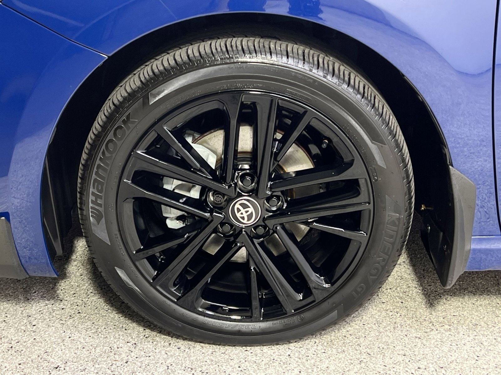 Used 2025 Toyota Camry SE image 16