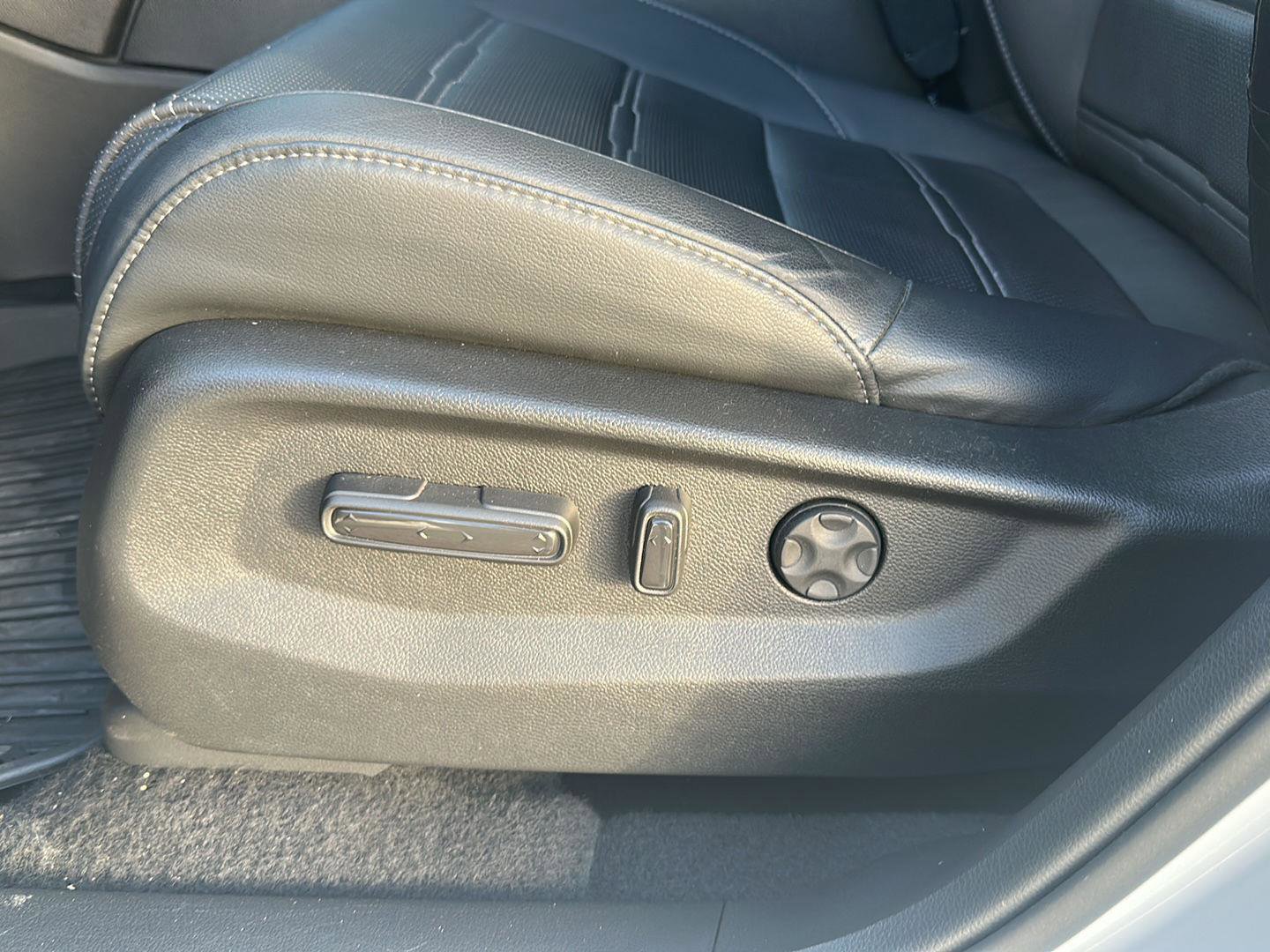 Used 2021 Honda CR-V Touring image 13