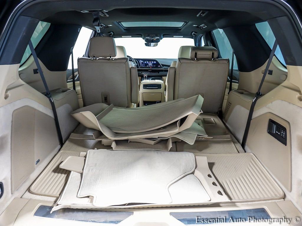 Used 2022 Cadillac Escalade Premium Luxury w/ Performance Package image 26