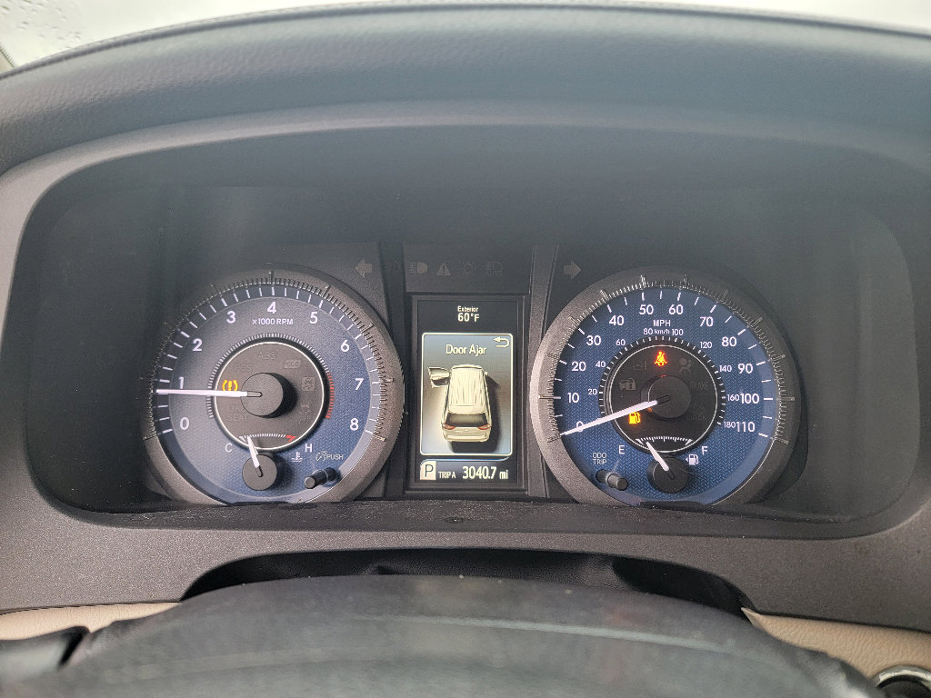 Used 2015 Toyota Sienna XLE w/ XLE Navigation Package image 13