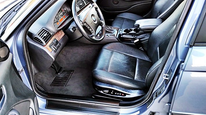 Used 2002 BMW 325i Sedan image 11