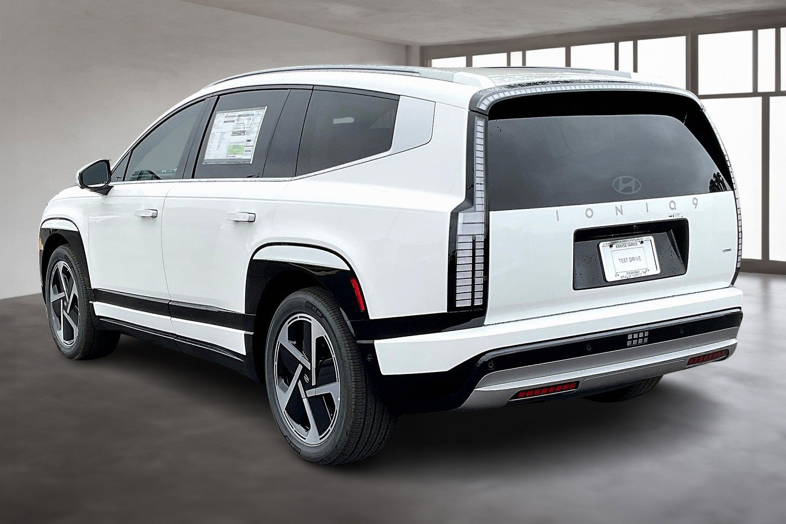 New 2026 Hyundai Ioniq 9 Limited image 3