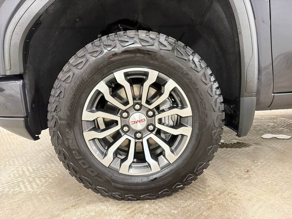 Used 2023 GMC Sierra 1500 AT4 w/ Technology Package AWD/4WD image 14