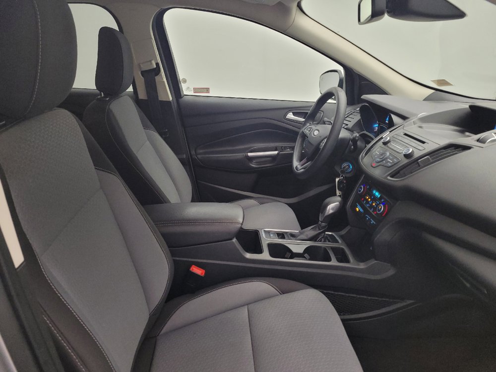 Used 2018 Ford Escape SE w/ Ford Safe & Smart Package FWD image 21