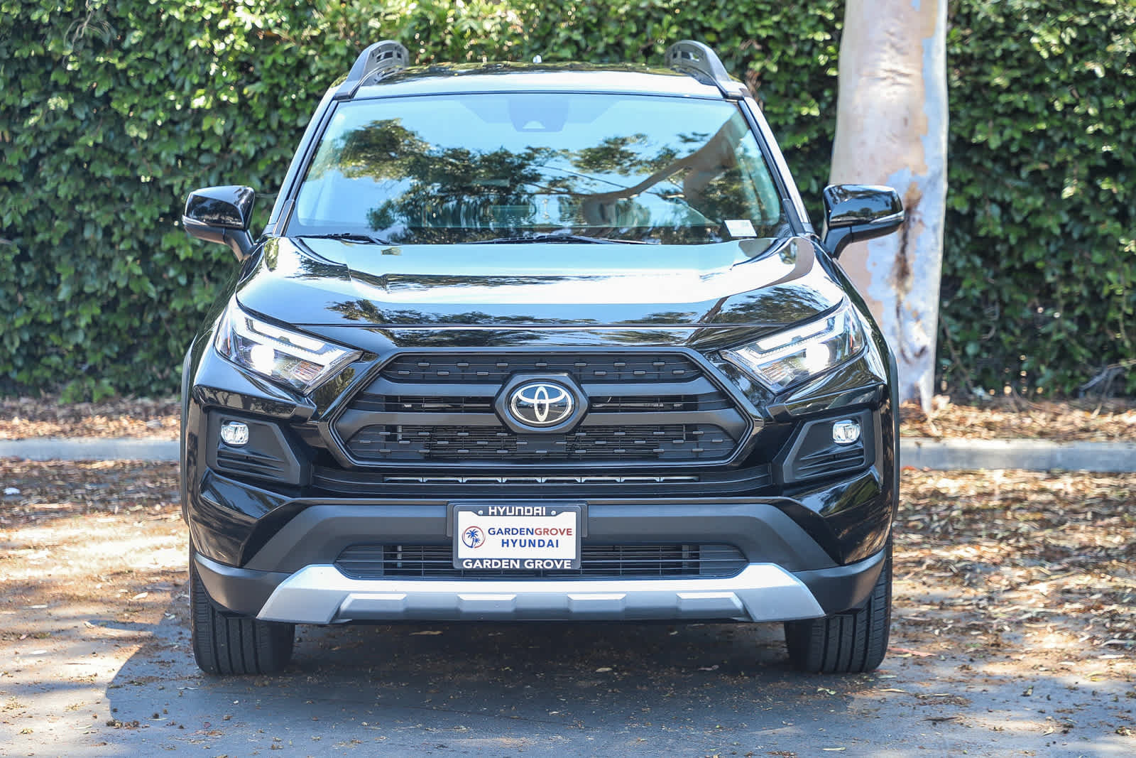 Used 2024 Toyota RAV4 Adventure AWD/4WD image 2