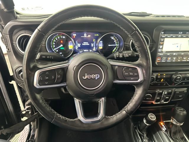 Used 2022 Jeep Wrangler Unlimited Sahara w/ Cold Weather Group image 14