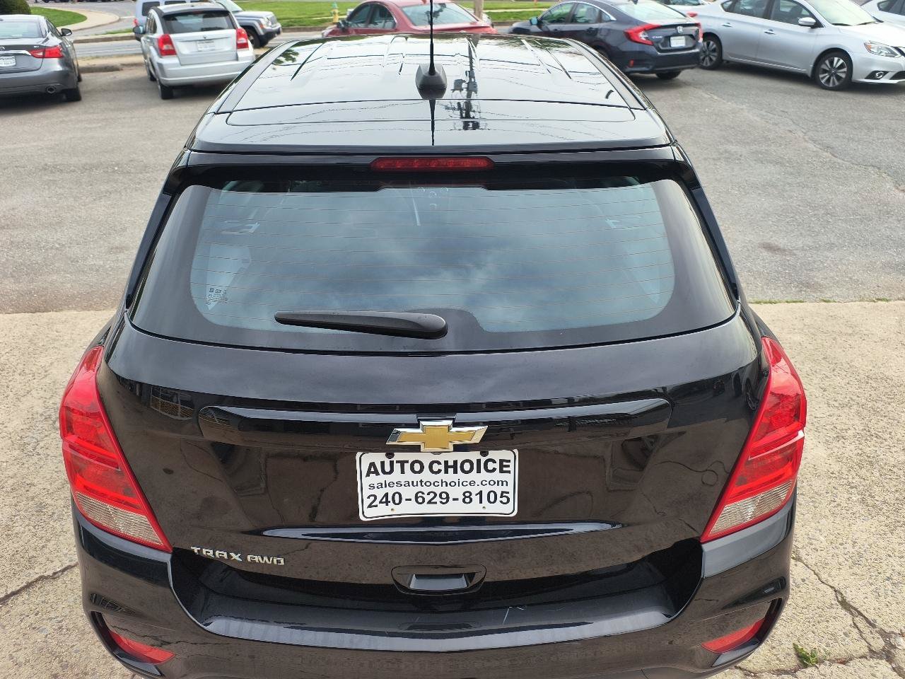 Used 2020 Chevrolet Trax LS AWD/4WD image 15