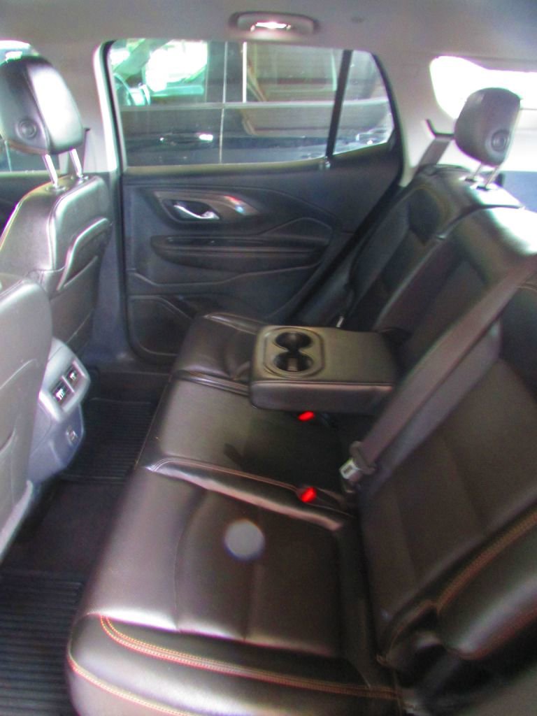 Used 2020 GMC Terrain SLT image 18