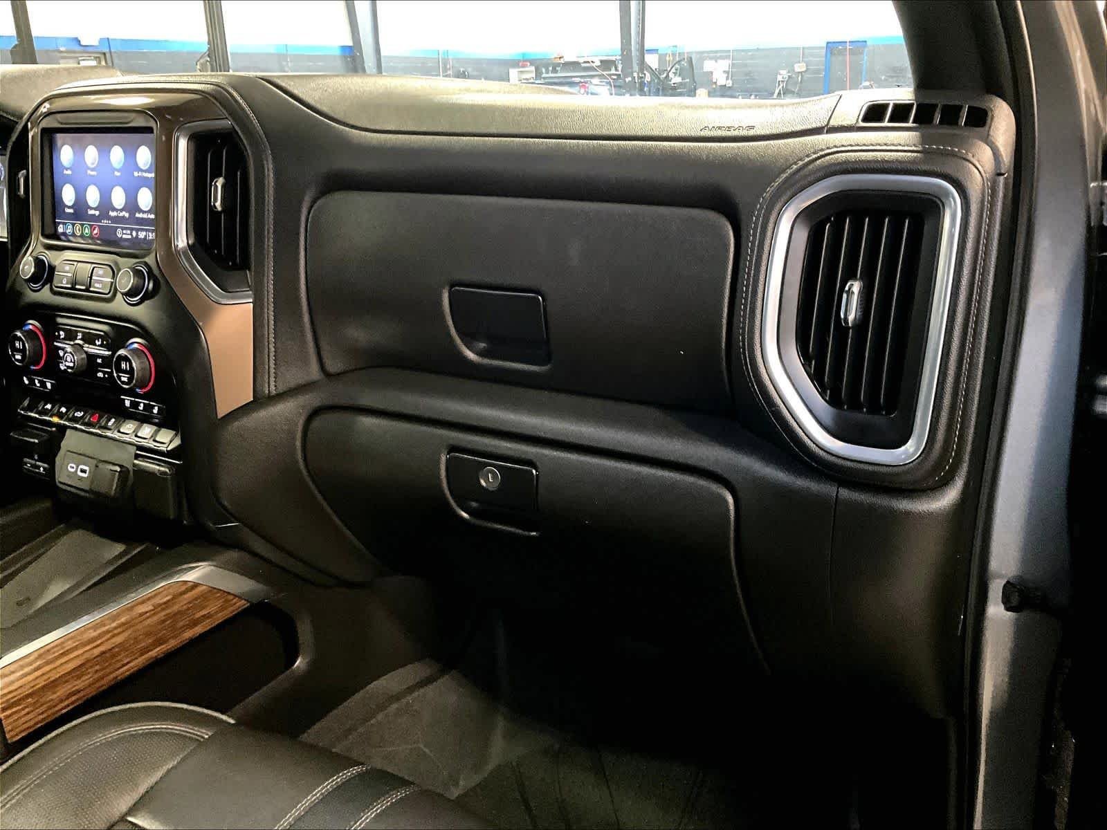 Used 2022 Chevrolet Silverado 1500 High Country w/ Technology Package AWD/4WD image 13