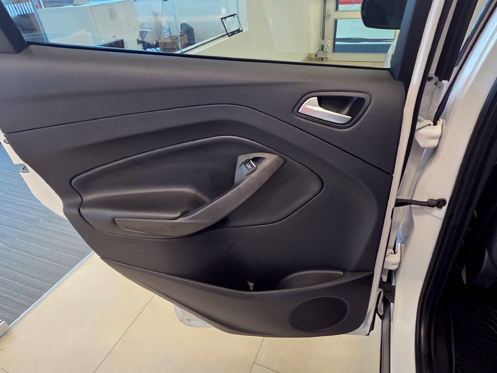 Used 2019 Ford Escape SEL FWD image 23