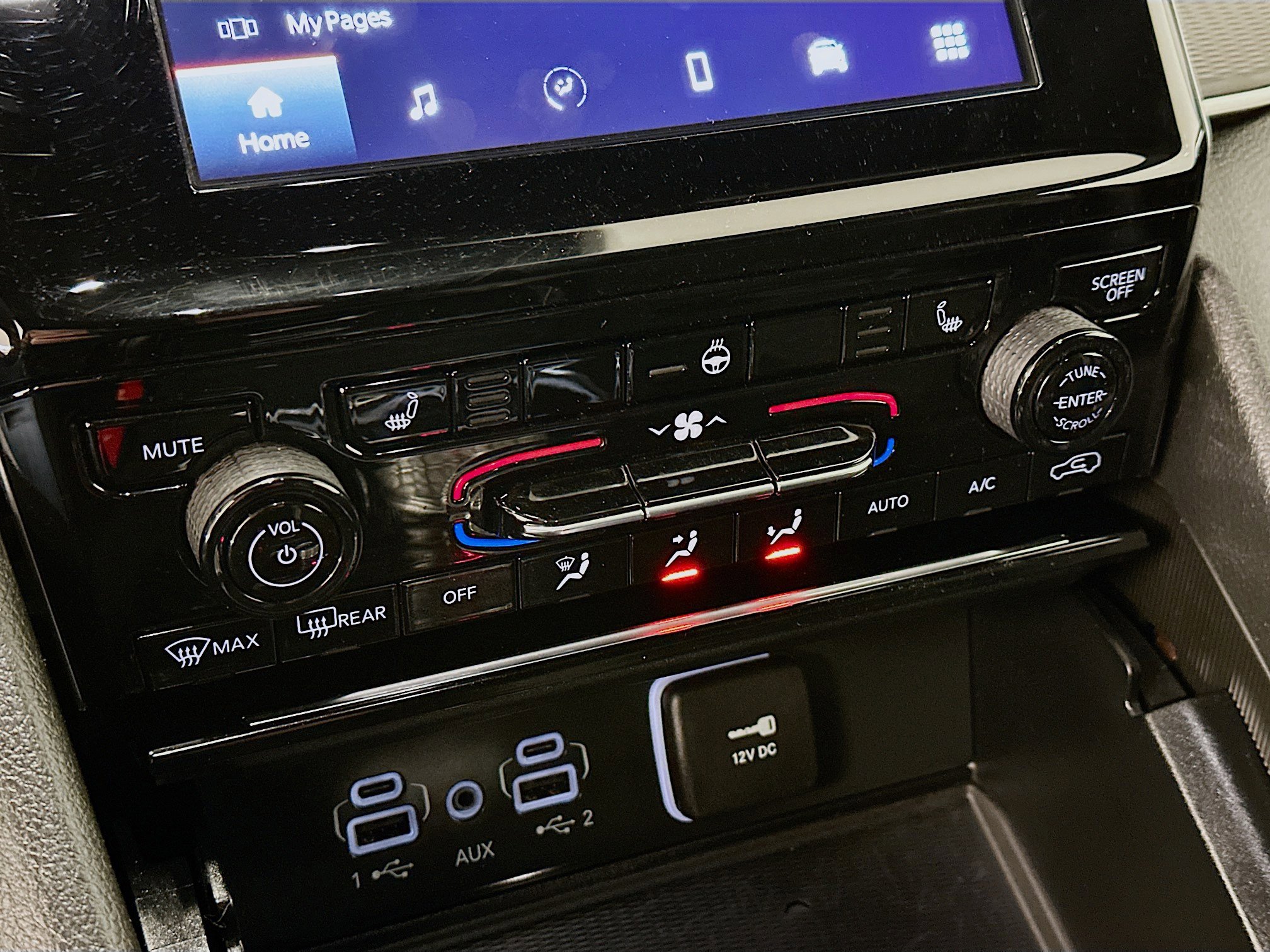 Used 2024 Jeep Grand Cherokee L Laredo image 23