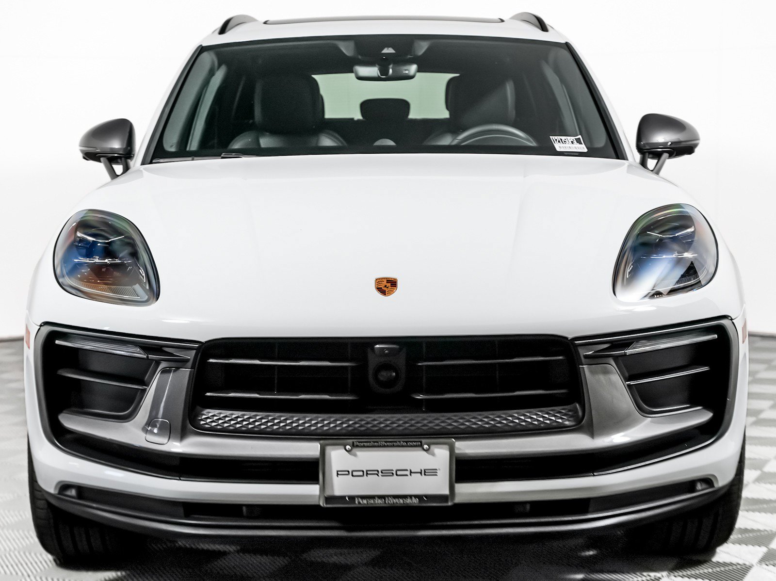 Used 2026 Porsche Macan Turbo AWD/4WD image 7