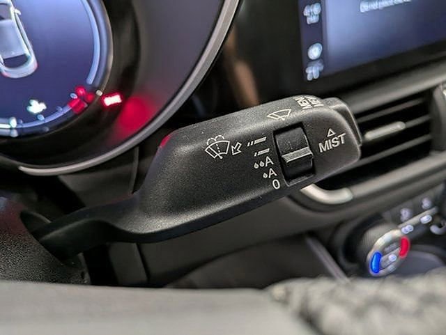 Used 2024 Alfa Romeo Giulia Ti image 27