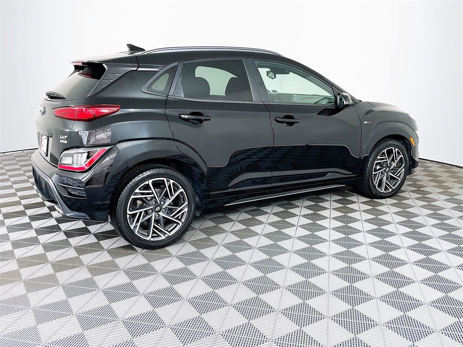 Used 2022 Hyundai Kona N Line w/ Tech Package image 10