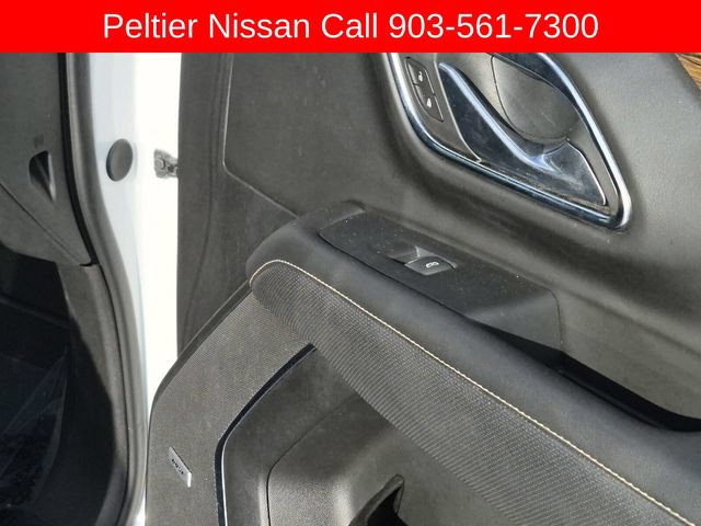 Used 2024 Chevrolet Suburban Premier RWD image 17