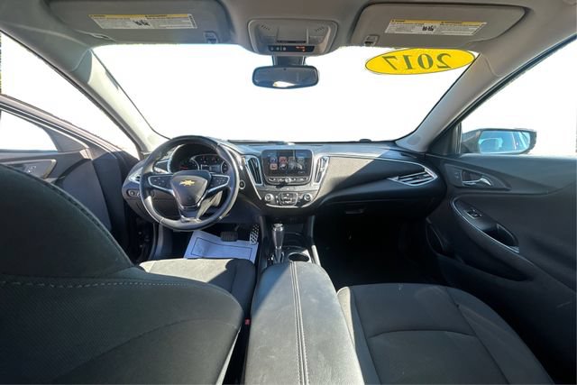 Used 2017 Chevrolet Malibu LT FWD image 23