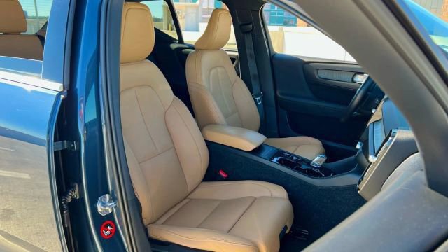 Used 2019 Volvo XC40 T5 Inscription image 19