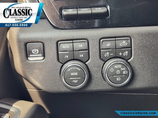 Used 2026 Chevrolet Silverado 2500 LTZ w/ LTZ Premium Package AWD/4WD image 23