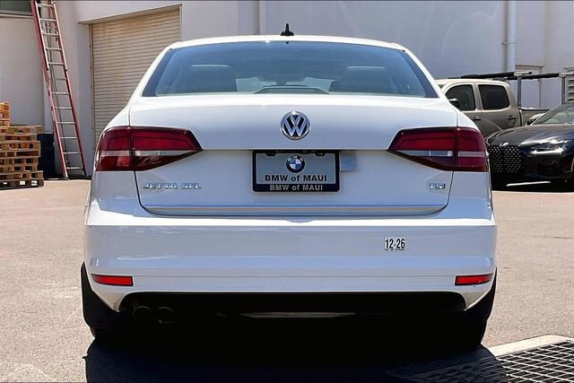 Used 2017 Volkswagen Jetta SEL FWD image 4