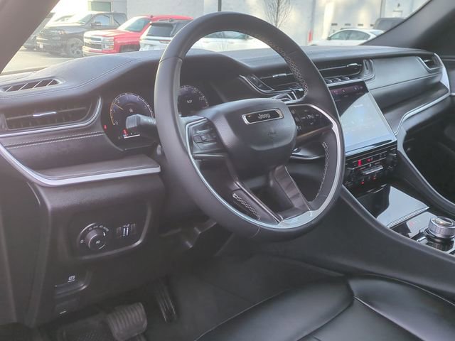 Used 2024 Jeep Grand Cherokee Limited image 29