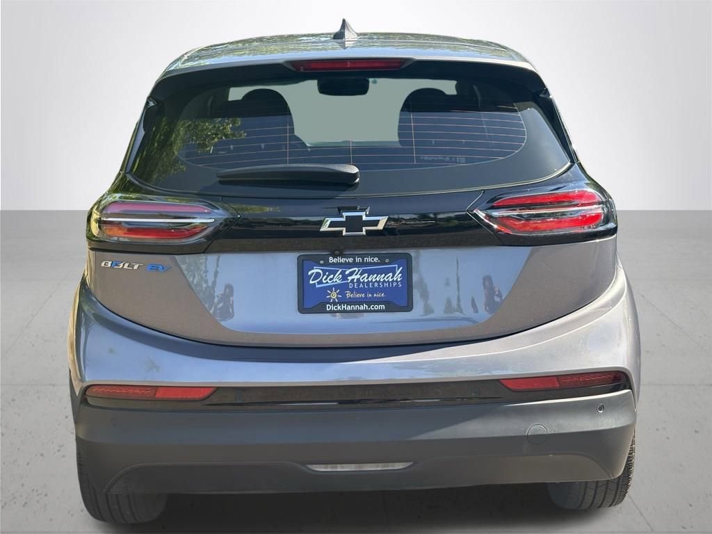 Used 2023 Chevrolet Bolt LT w/ Infotainment Package FWD image 7