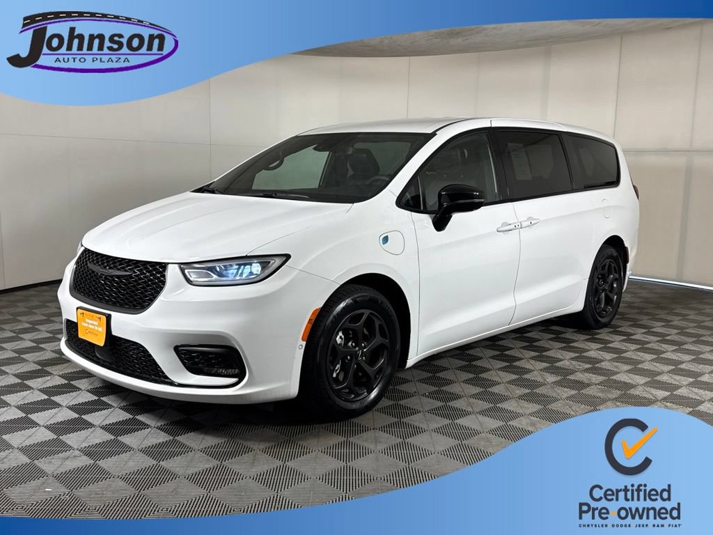 Certified 2024 Chrysler Pacifica Limited FWD image 1