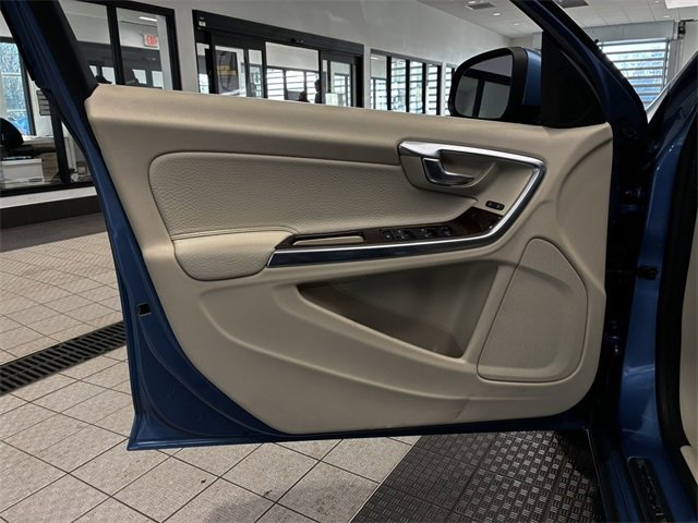 Used 2014 Volvo S60 T5 image 13