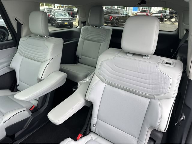 New 2026 Ford Expedition Platinum w/ Platinum Ultimate Package image 17