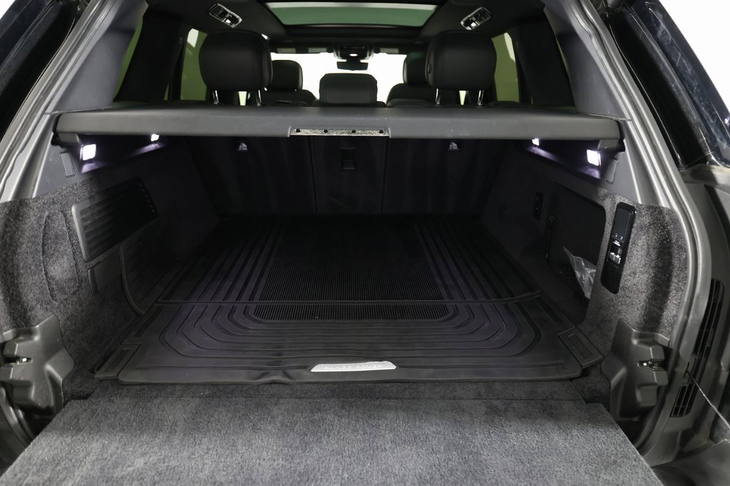 Used 2023 Land Rover Range Rover SE image 12