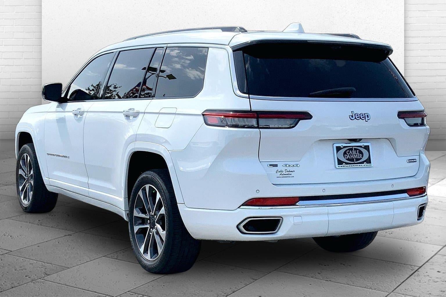 Used 2023 Jeep Grand Cherokee L Overland w/ Advanced Protech Group III AWD/4WD image 10