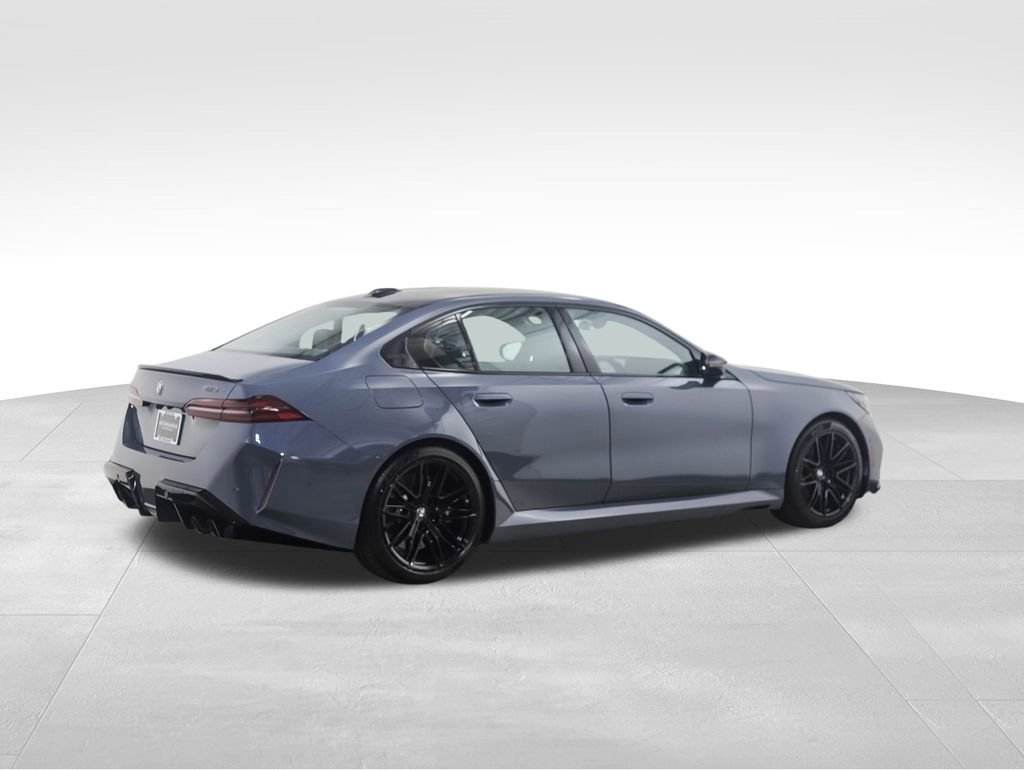 New 2026 BMW M5 w/ Carbon Package image 5