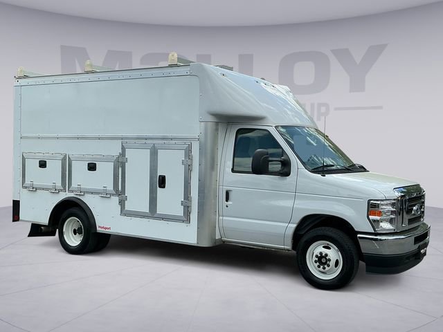 Used 2025 Ford E-350 and Econoline 350 Super Duty w/ Power Equipment Group RWD image 6