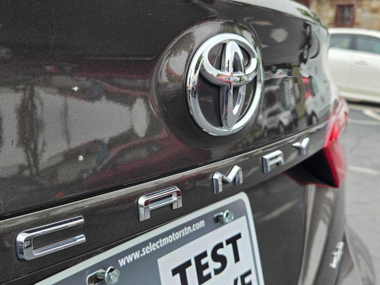 Used 2018 Toyota Camry LE FWD image 8