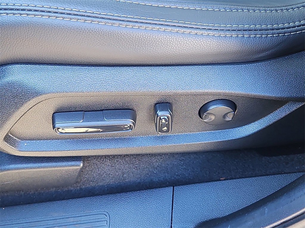 Certified 2025 Honda Pilot Touring image 23