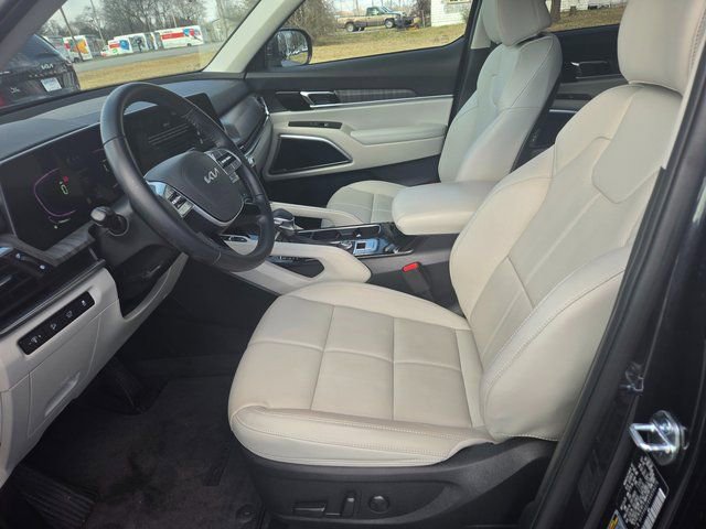 Used 2025 Kia Telluride EX image 6